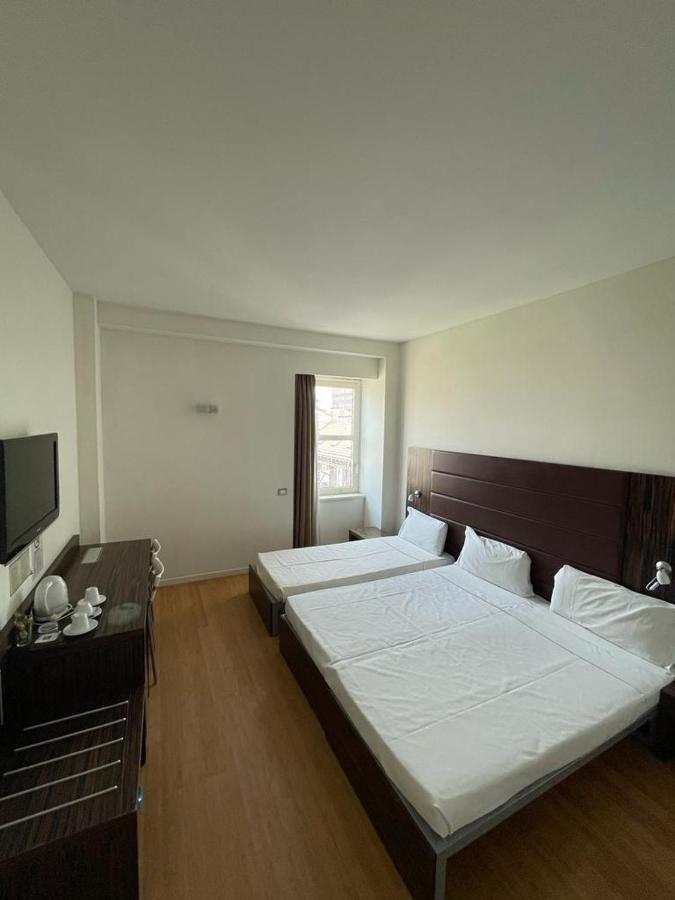 Ih Hotels Milano Centrale Guest House Luaran gambar