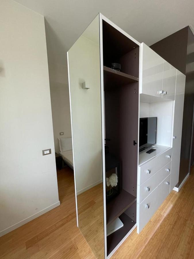 Ih Hotels Milano Centrale Guest House Luaran gambar