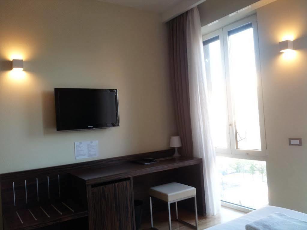 Ih Hotels Milano Centrale Guest House Luaran gambar